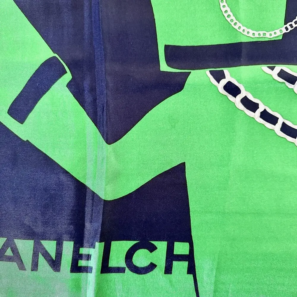 VINTAGE CHANEL SILHOUETTE PORTRAIT SCARF GREEN NAVY